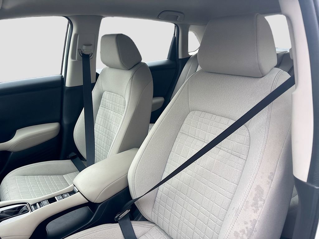 Used 2024 Honda HR-V LX image 19