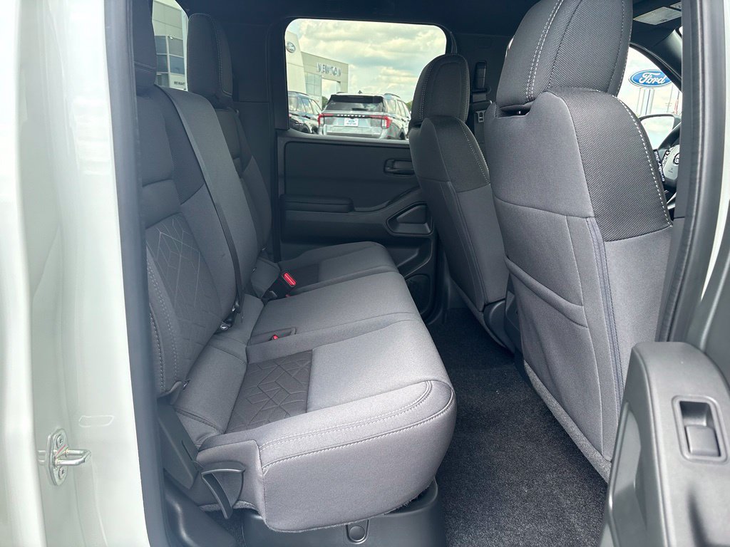 New 2027 Nissan Frontier SV w/ Tow Package AWD/4WD image 15
