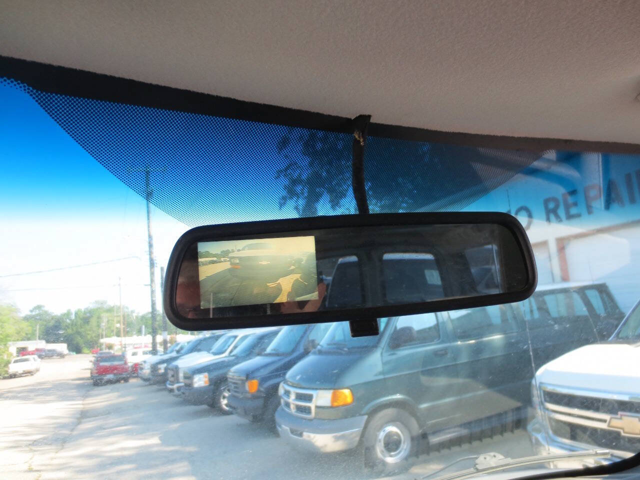 Used 2014 Chevrolet Express 2500 RWD image 15
