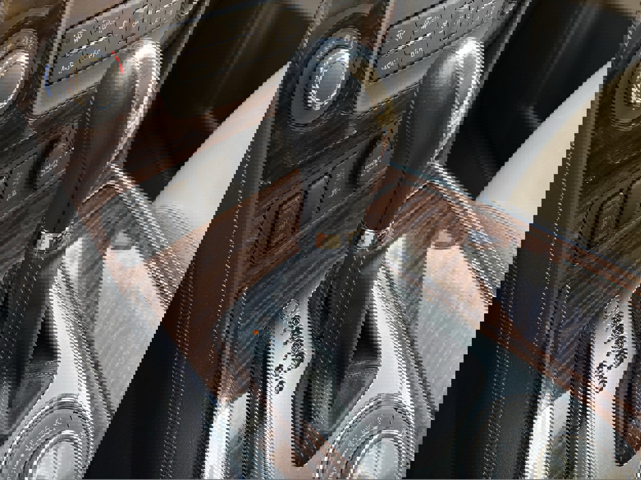 Used 2019 Nissan Armada SL w/ Premium Package image 19