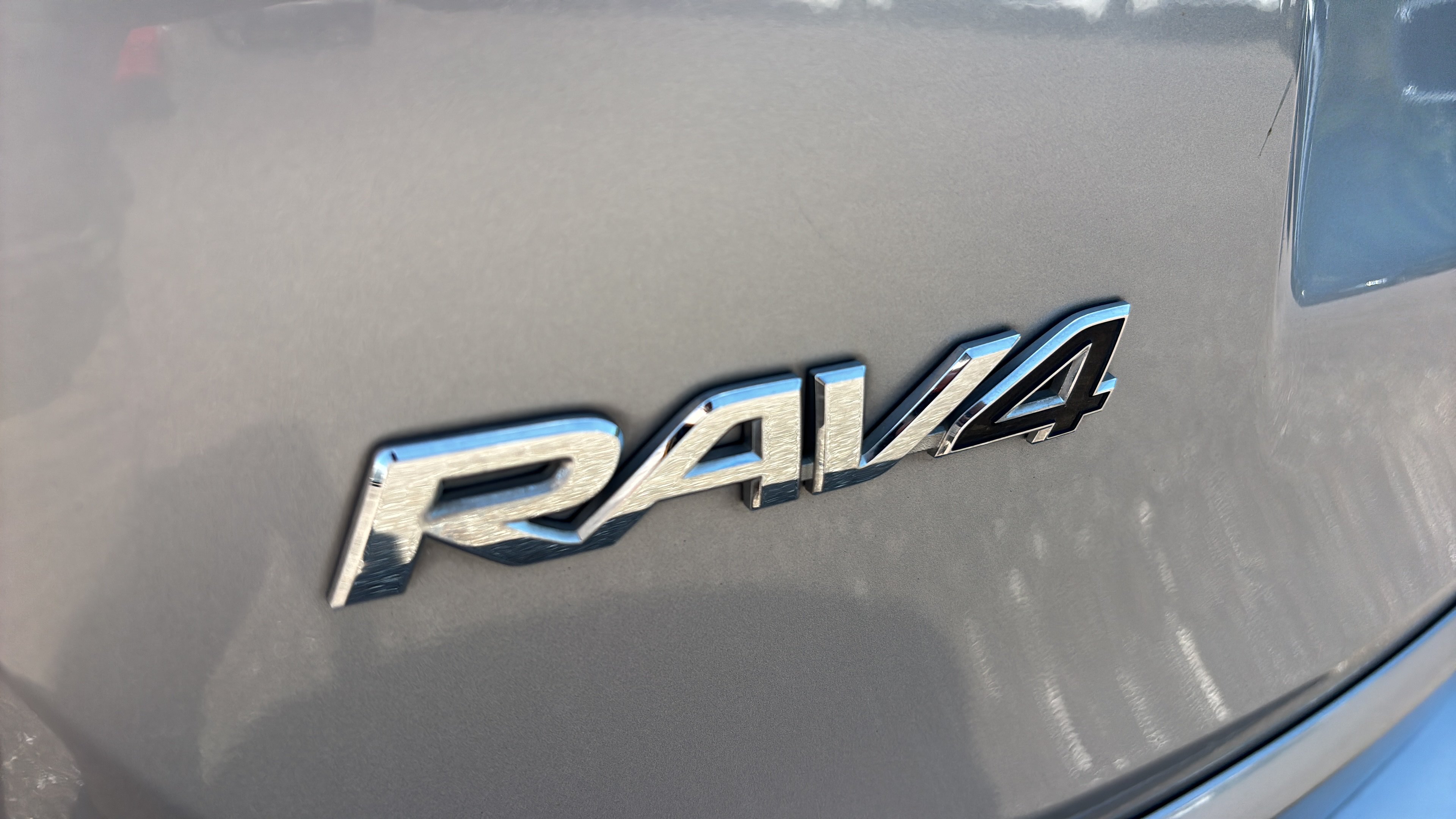 Used 2017 Toyota RAV4 XLE AWD/4WD image 30
