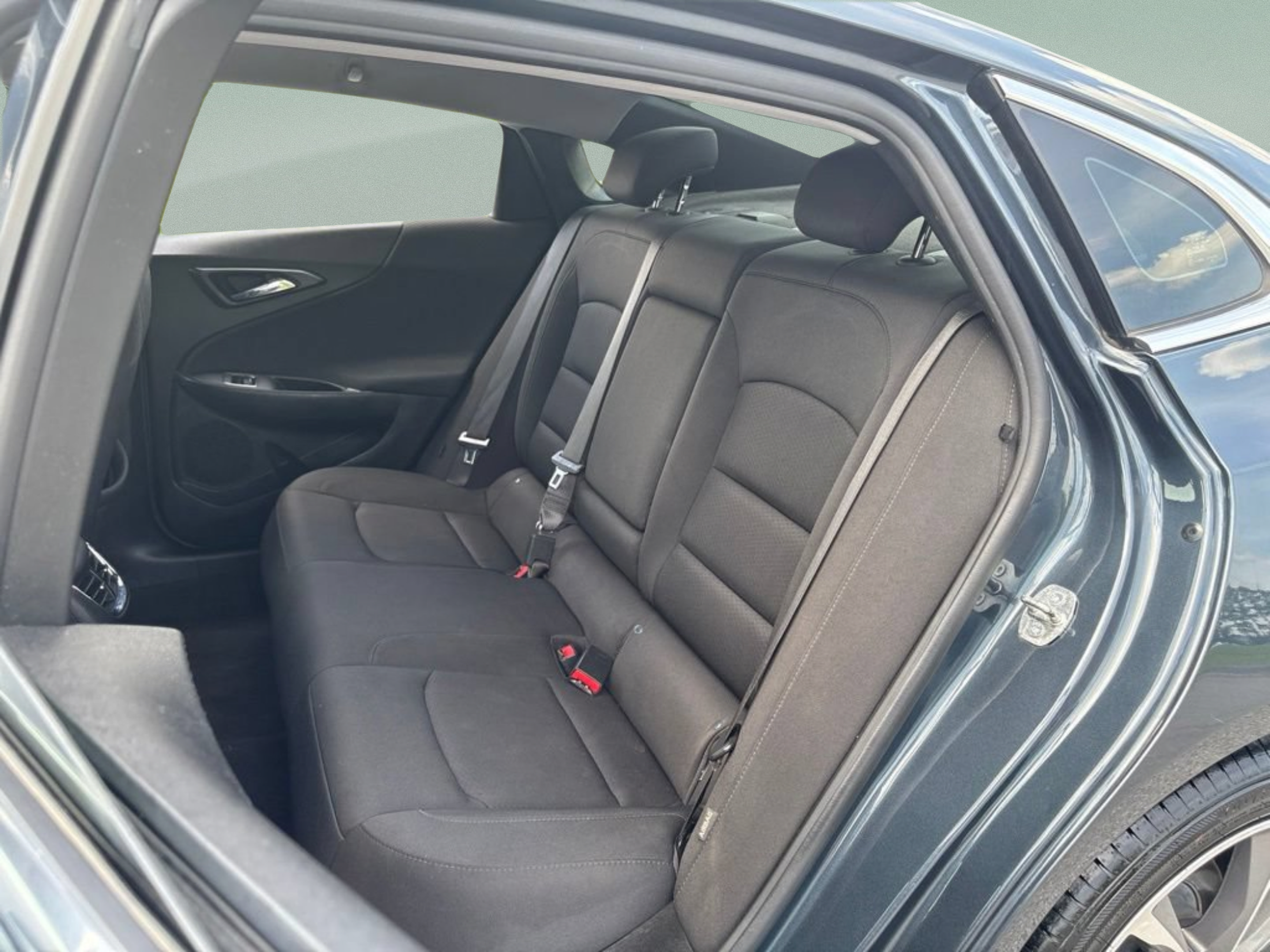 Used 2021 Chevrolet Malibu LT FWD image 20