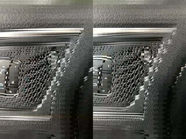 Used 2024 Ford Edge Titanium image 23