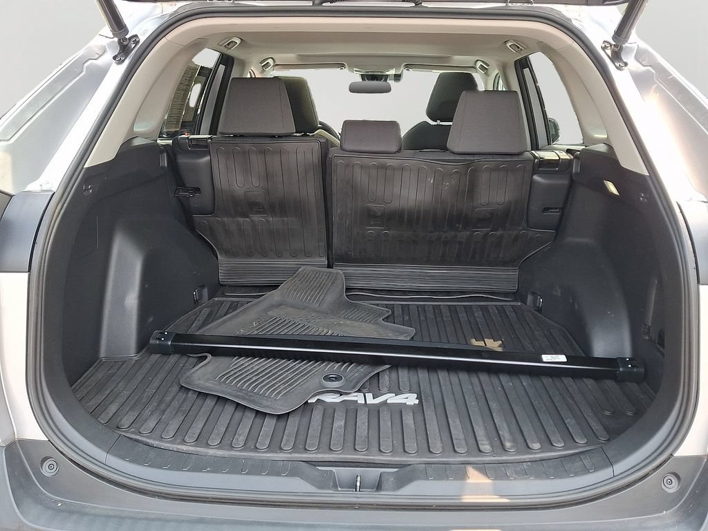Used 2022 Toyota RAV4 XLE w/ Convenience Package AWD/4WD image 28