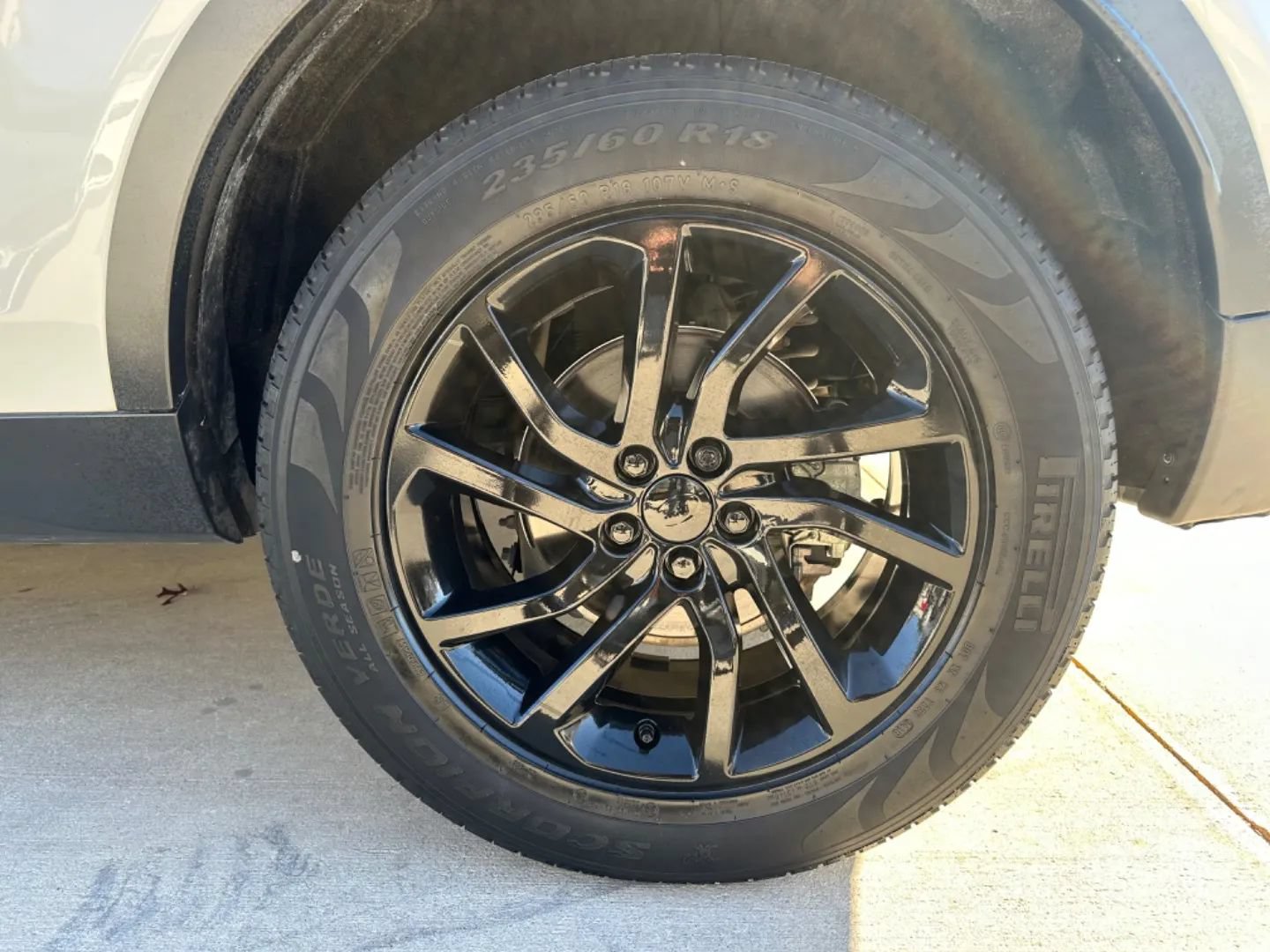 Used 2019 Land Rover Discovery Sport HSE AWD/4WD image 36