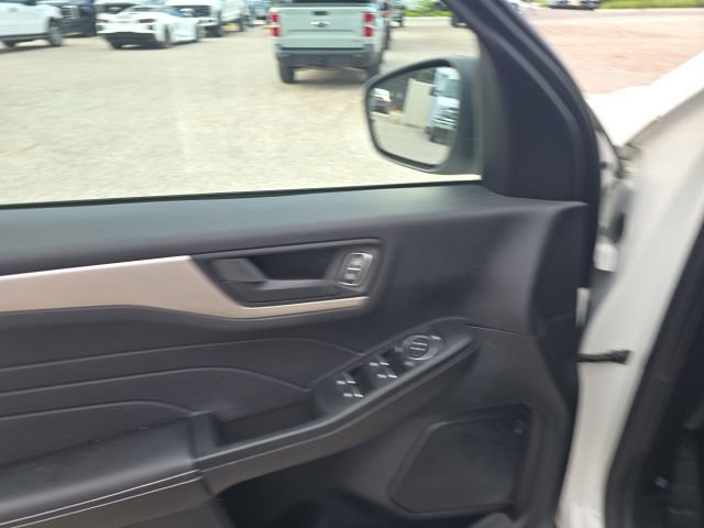 Used 2022 Ford Escape SE w/ Convenience Package AWD/4WD image 9