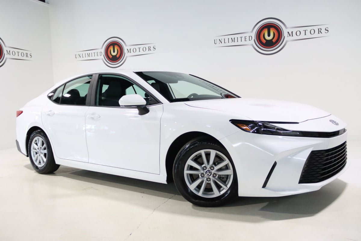 Used 2026 Toyota Camry SE FWD image 63