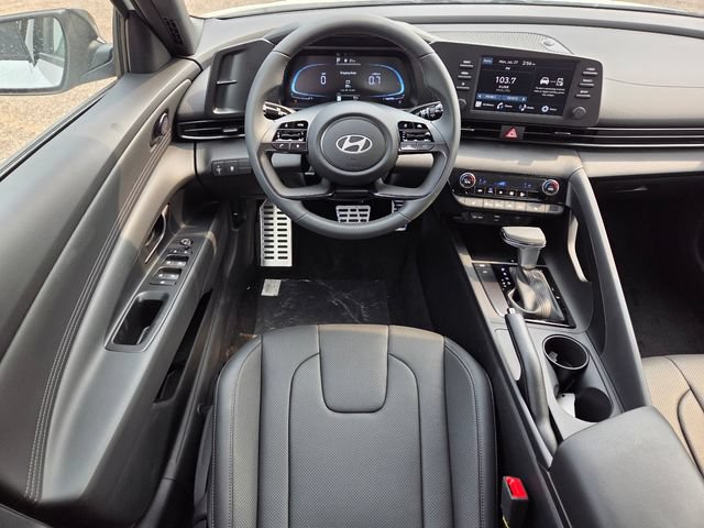 New 2026 Hyundai Elantra SEL Sport FWD image 3