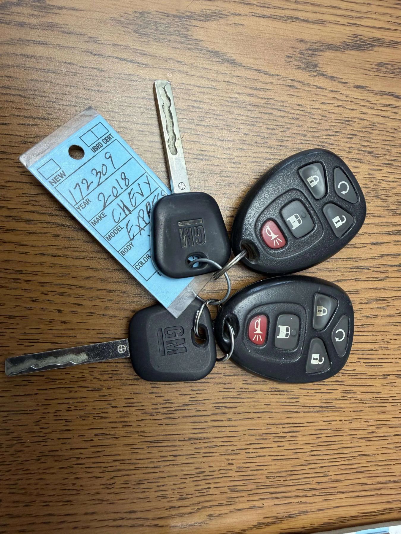 Used 2018 Chevrolet Express 3500 w/ Driver Convenience Package image 21