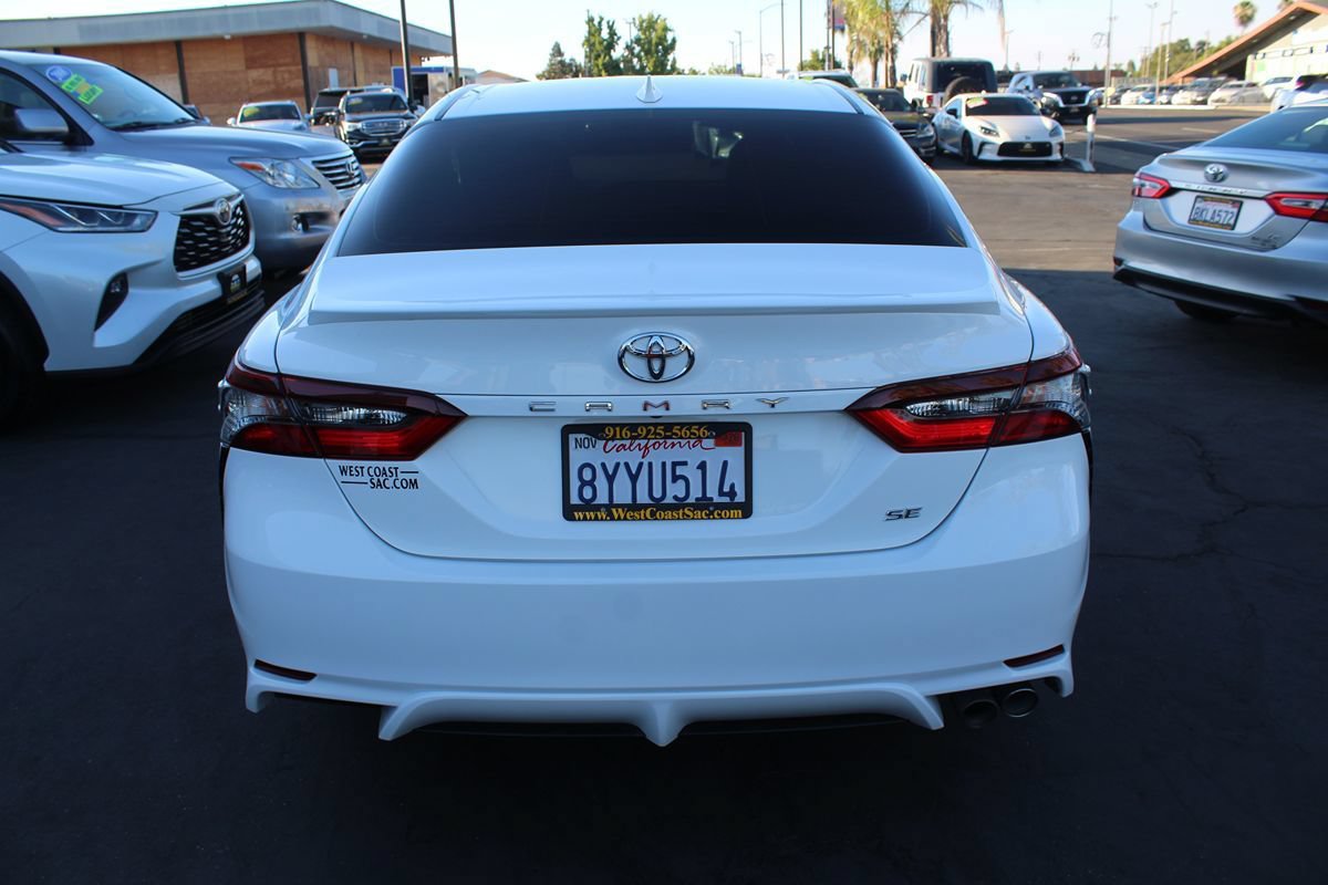 Used 2022 Toyota Camry SE w/ Convenience Package FWD image 6