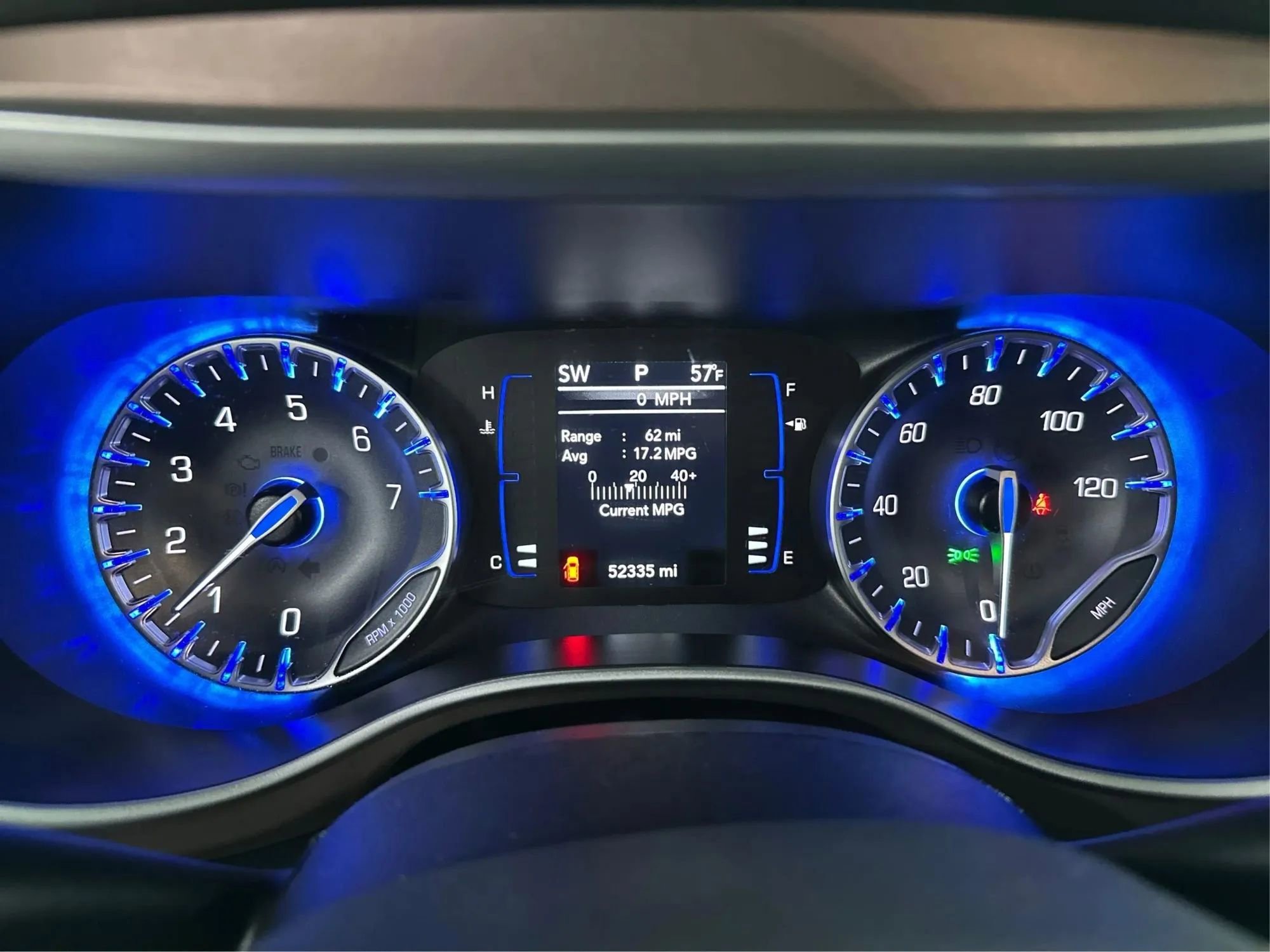 Used 2024 Chrysler Voyager LX image 17