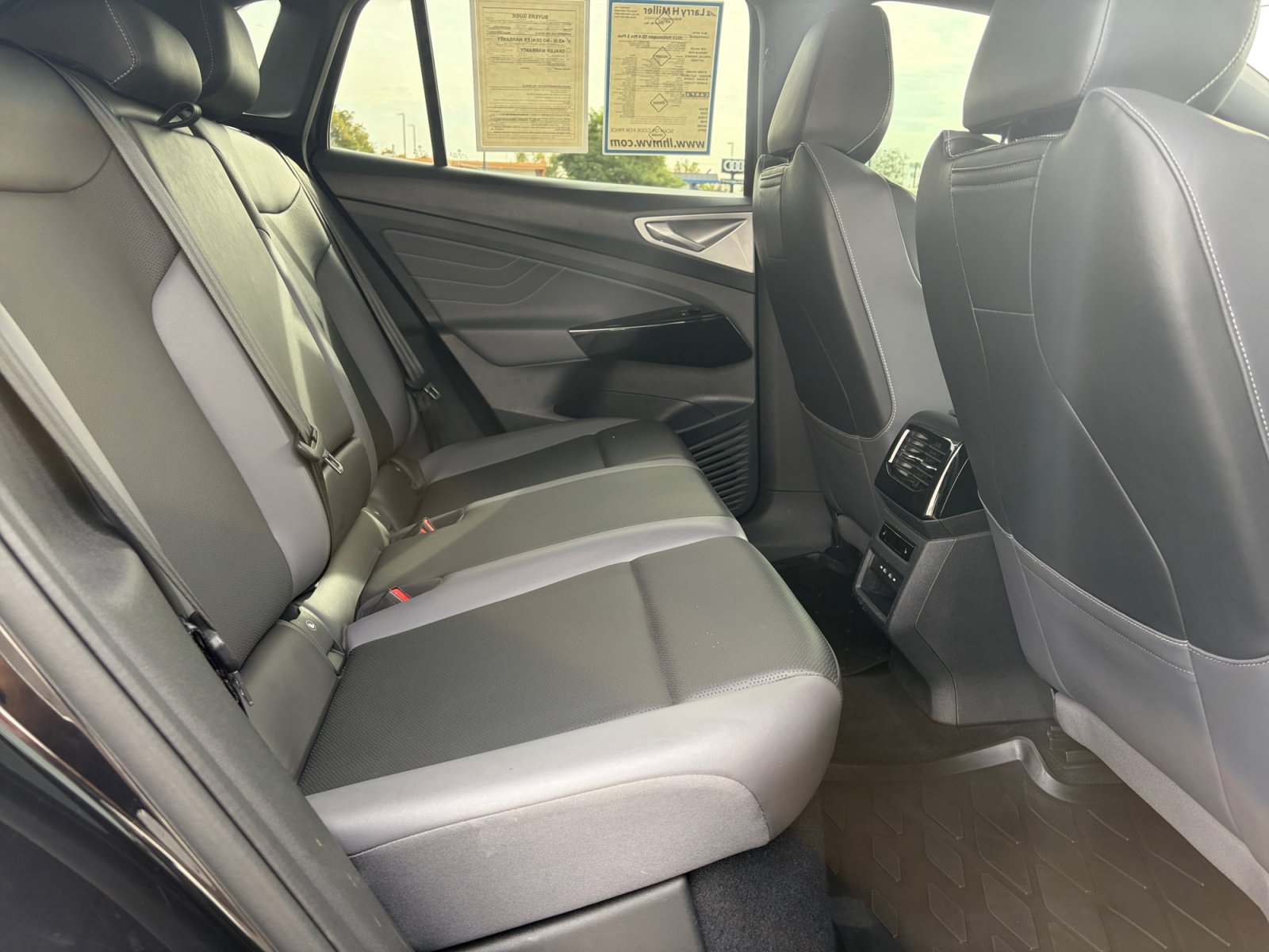 Used 2023 Volkswagen ID.4 Pro S Plus AWD/4WD image 18