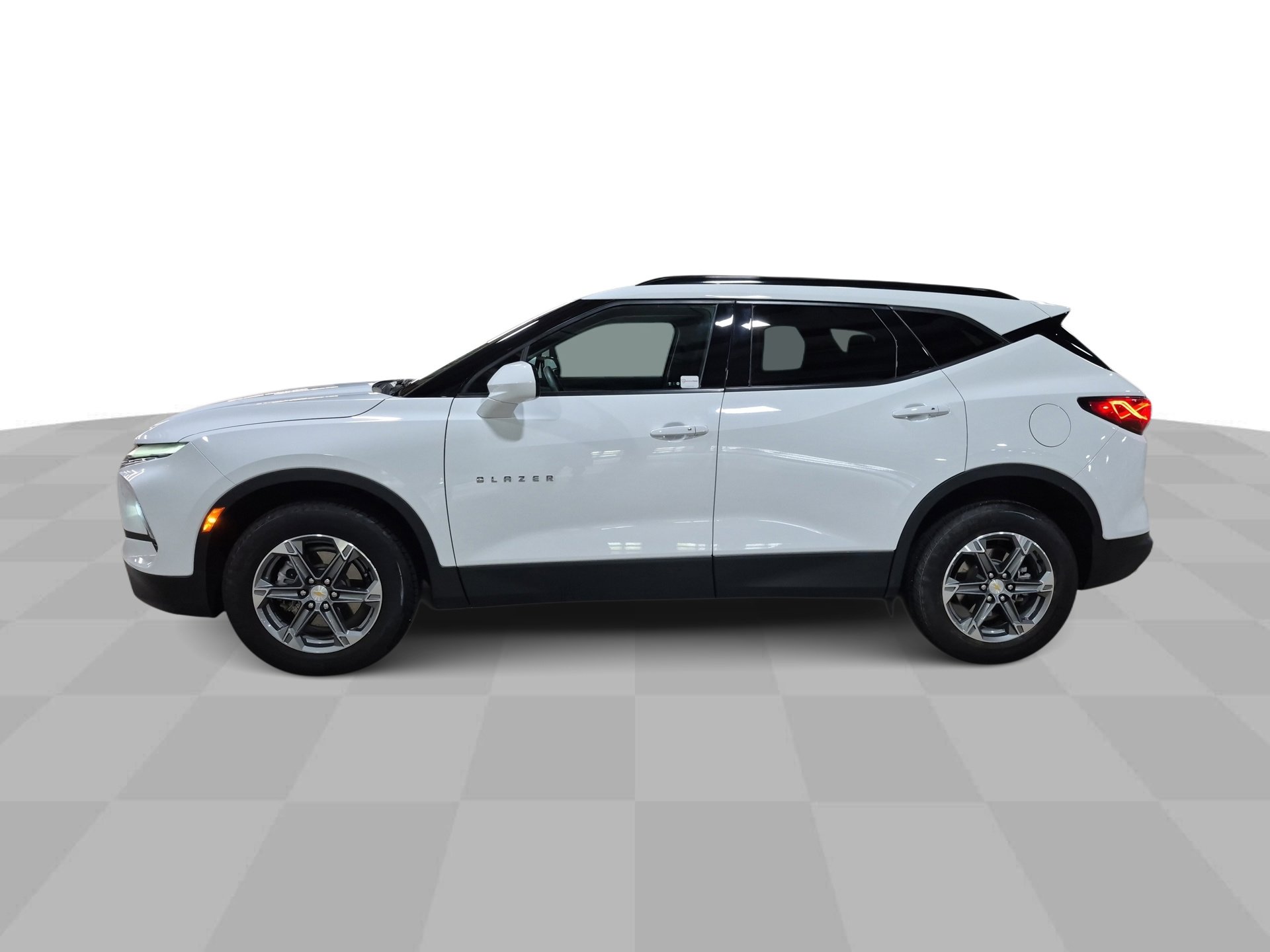 Certified 2024 Chevrolet Blazer LT w/ Convenience Package image 6