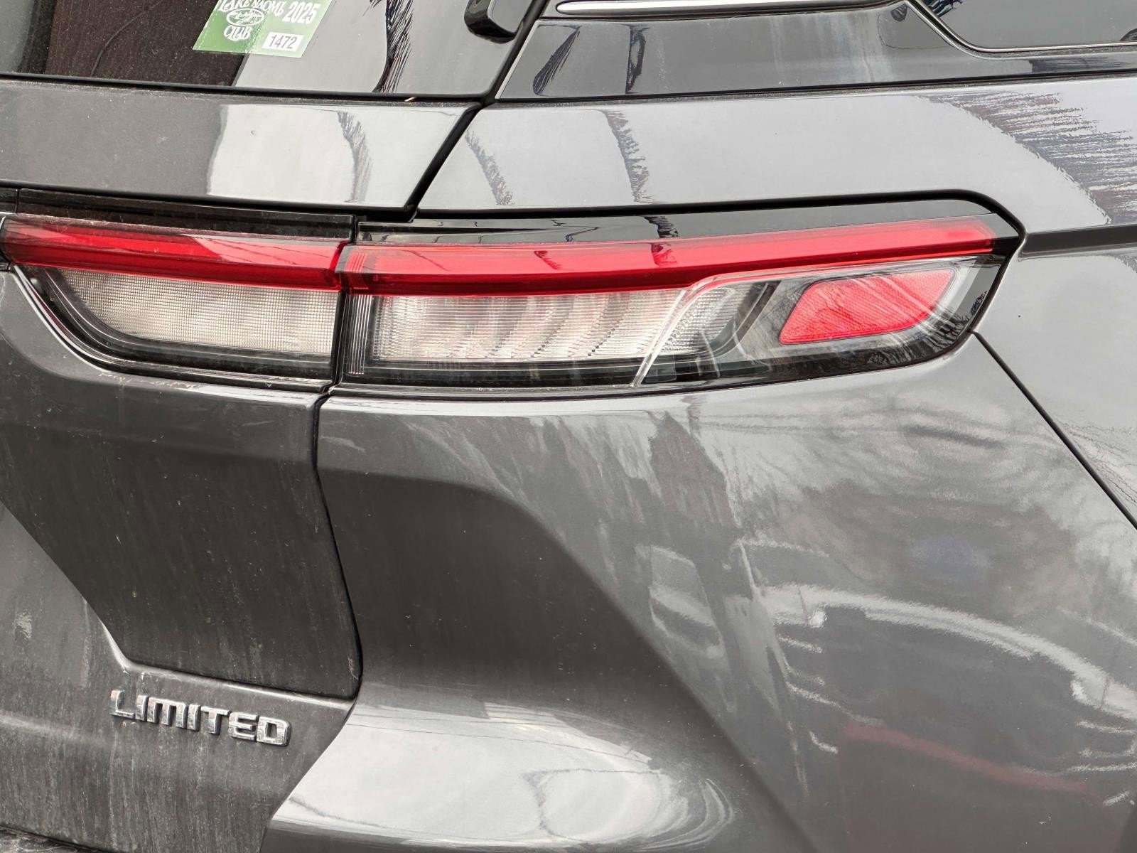 Used 2022 Jeep Grand Cherokee Limited image 12