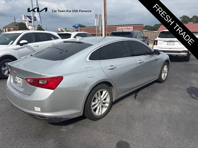 Used 2017 Chevrolet Malibu LT FWD image 3