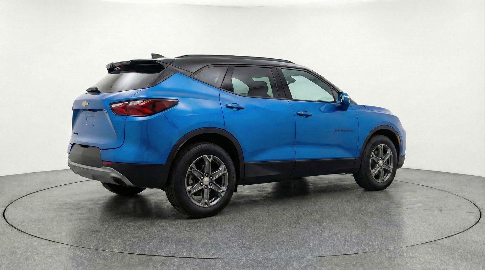 Used 2025 Chevrolet Blazer LT image 9
