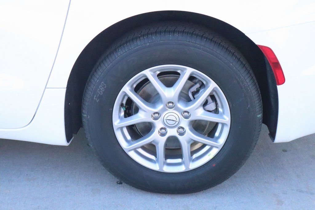 New 2026 Chrysler Voyager LX image 18