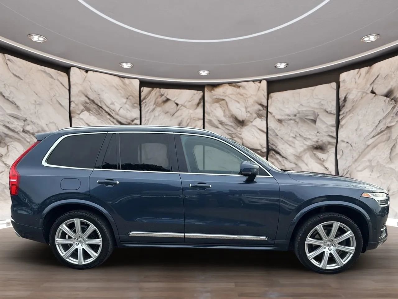Used 2019 Volvo XC90 T6 Inscription w/ Advanced Package image 4