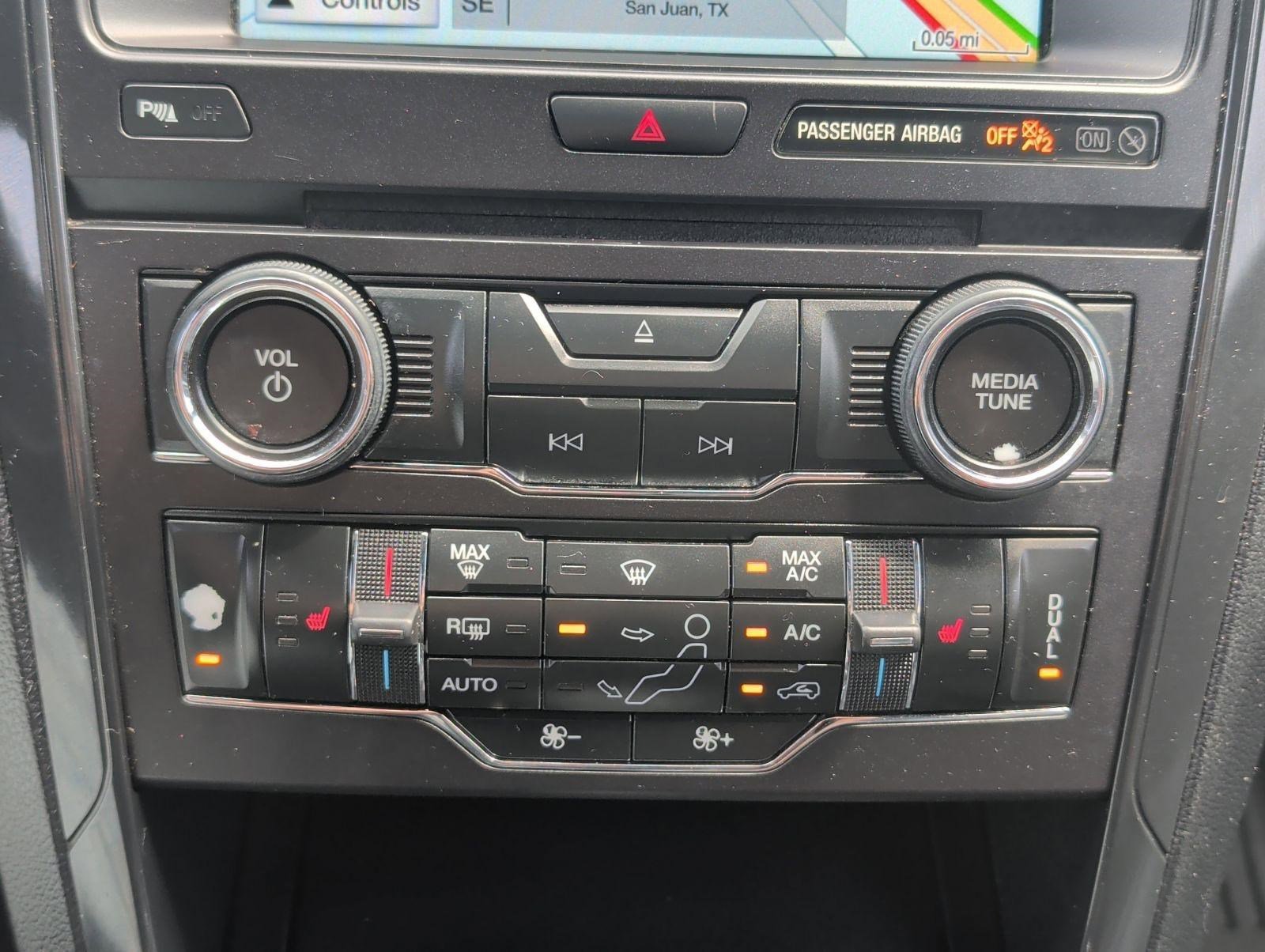 Used 2017 Ford Explorer XLT w/ Equipment Group 202A FWD image 19