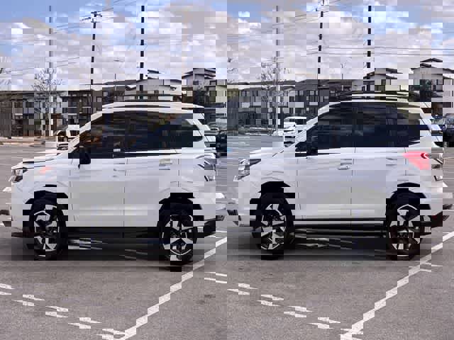 Used 2018 Subaru Forester 2.5i w/ Alloy Wheel Package image 3