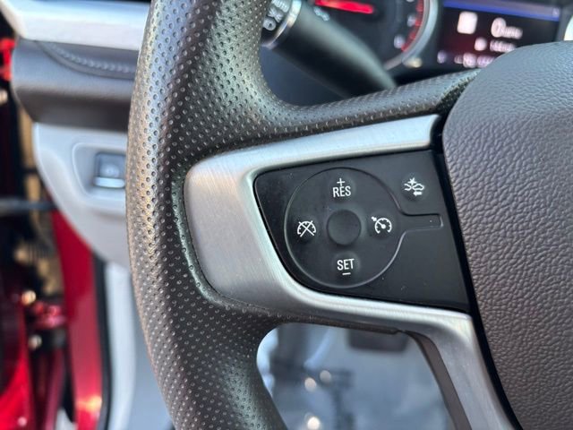 Used 2023 GMC Acadia SLE w/ Driver Convenience Package image 12