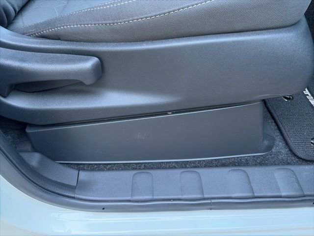 Certified 2025 Nissan Frontier SV w/ SV Convenience Package image 22