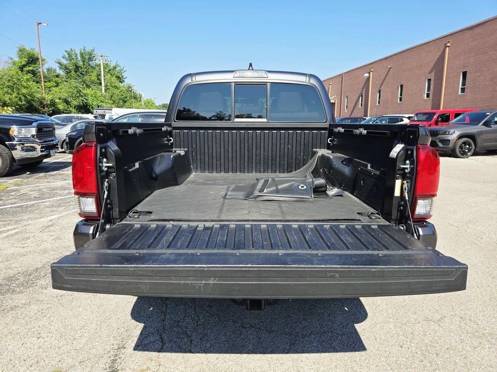 Used 2021 Toyota Tacoma SR AWD/4WD image 13