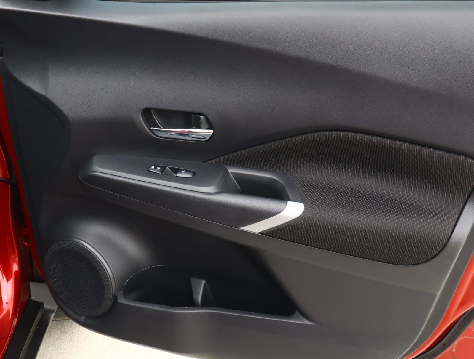 Used 2024 Nissan Kicks SV FWD image 15