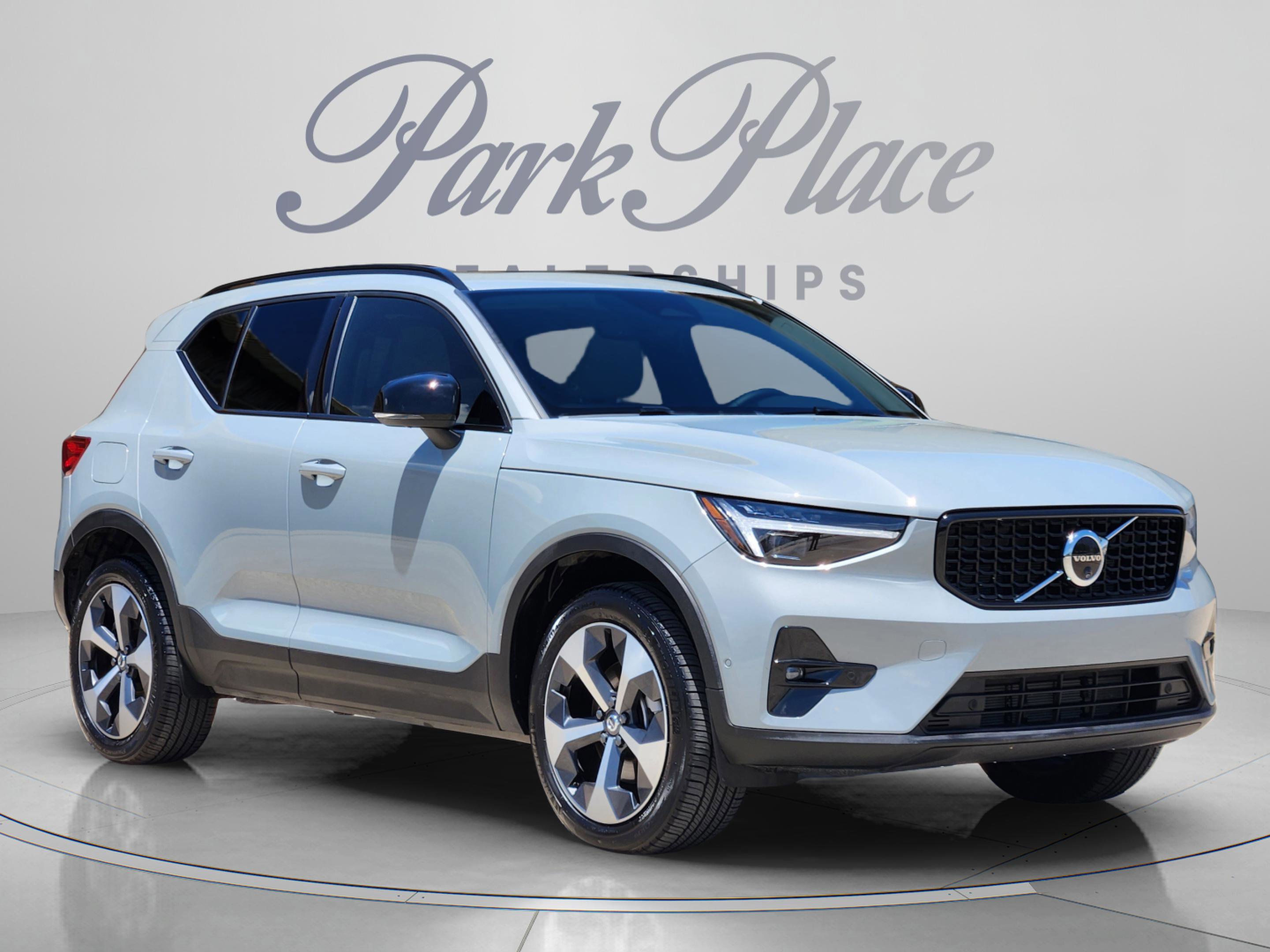 Used 2026 Volvo XC40 B5 Plus w/ Protection Package Premier AWD/4WD image 8