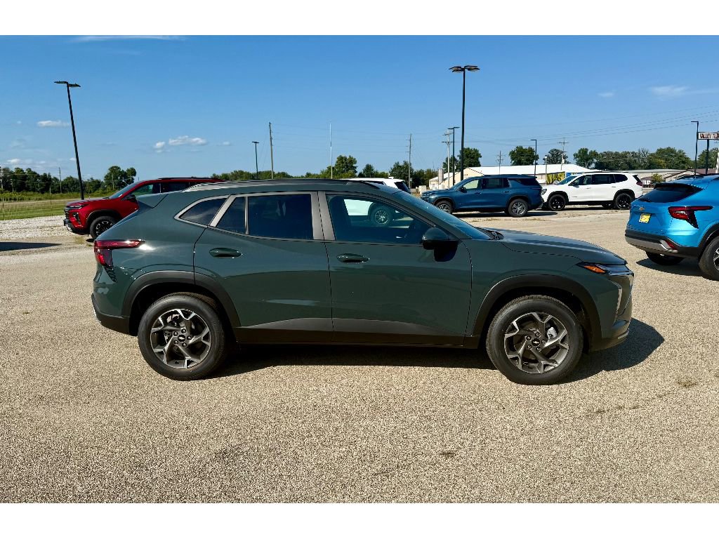 New 2025 Chevrolet Trax LT w/ Driver Confidence Package image 5