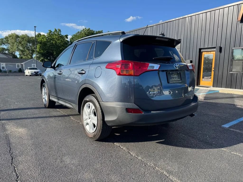 Used 2014 Toyota RAV4 LE AWD/4WD image 2