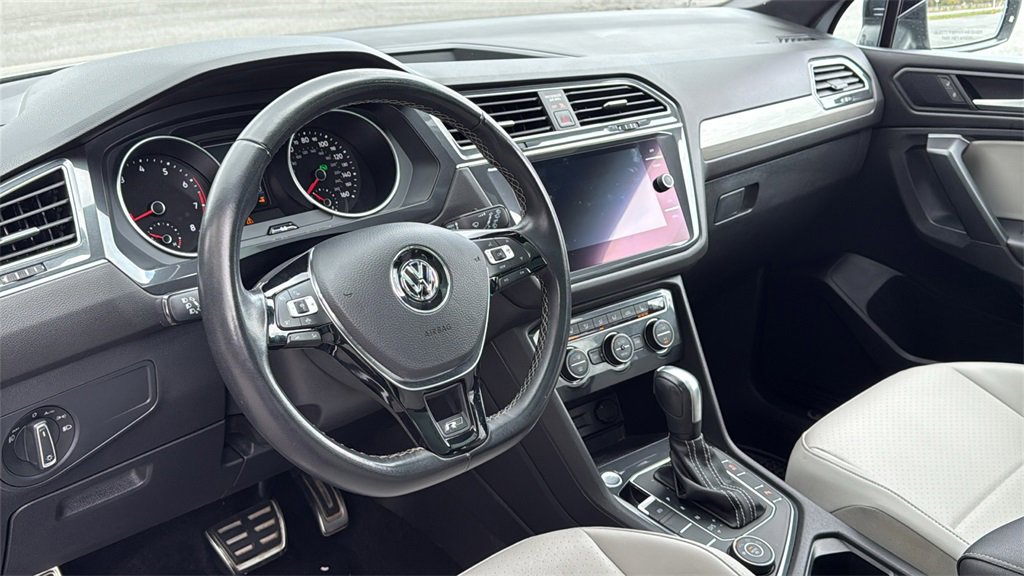 Used 2021 Volkswagen Tiguan SE R-Line image 22