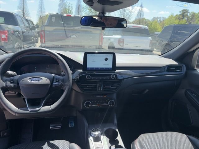 Used 2024 Ford Escape ST-Line image 11