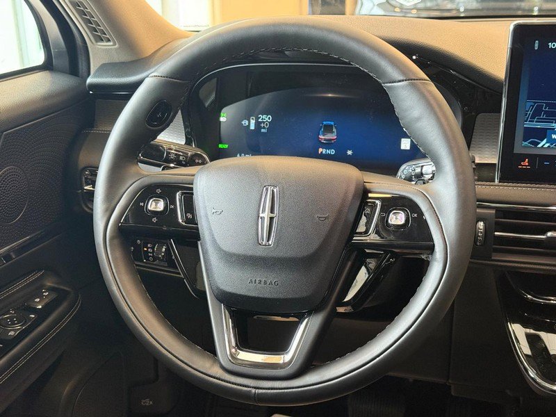 New 2026 Lincoln Corsair Grand Touring image 7