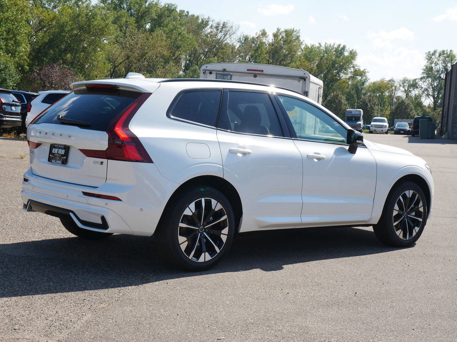 New 2026 Volvo XC60 B5 Plus w/ Climate Package AWD/4WD image 3