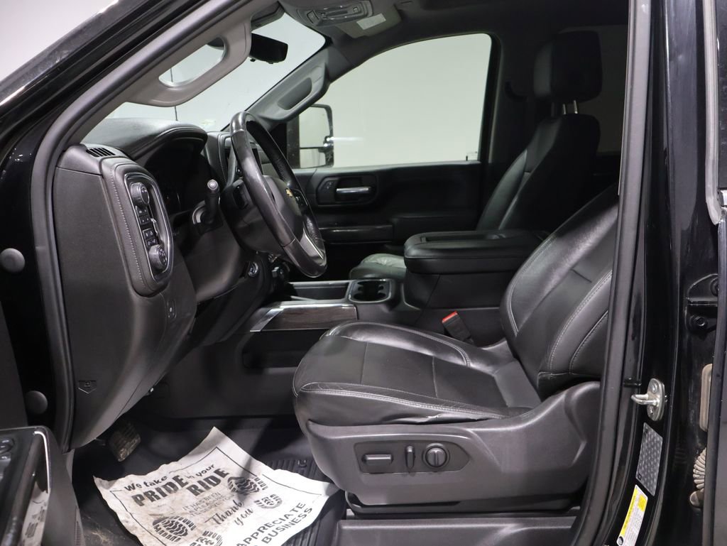 Used 2020 Chevrolet Silverado 3500 LTZ w/ LTZ Premium Package image 11