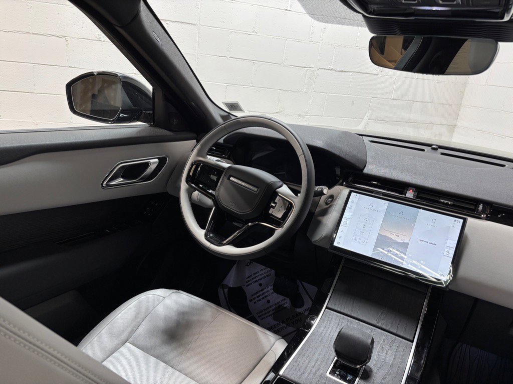 New 2026 Land Rover Range Rover Velar S image 34