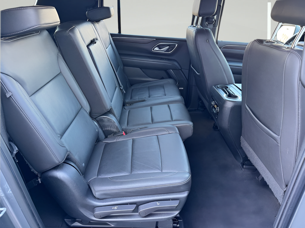 Used 2022 Chevrolet Suburban Z71 AWD/4WD image 17