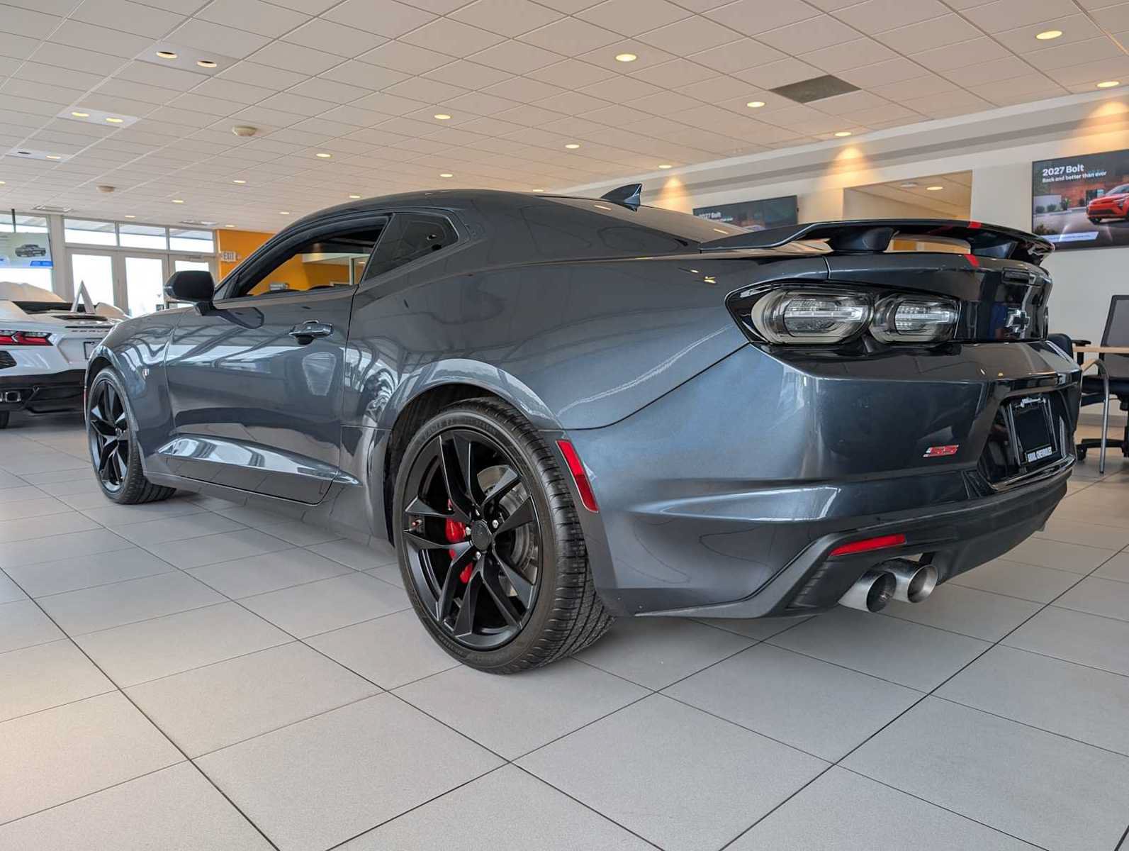 Used 2023 Chevrolet Camaro SS RWD image 10