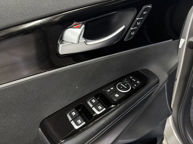 Used 2019 Kia Sorento SX image 23