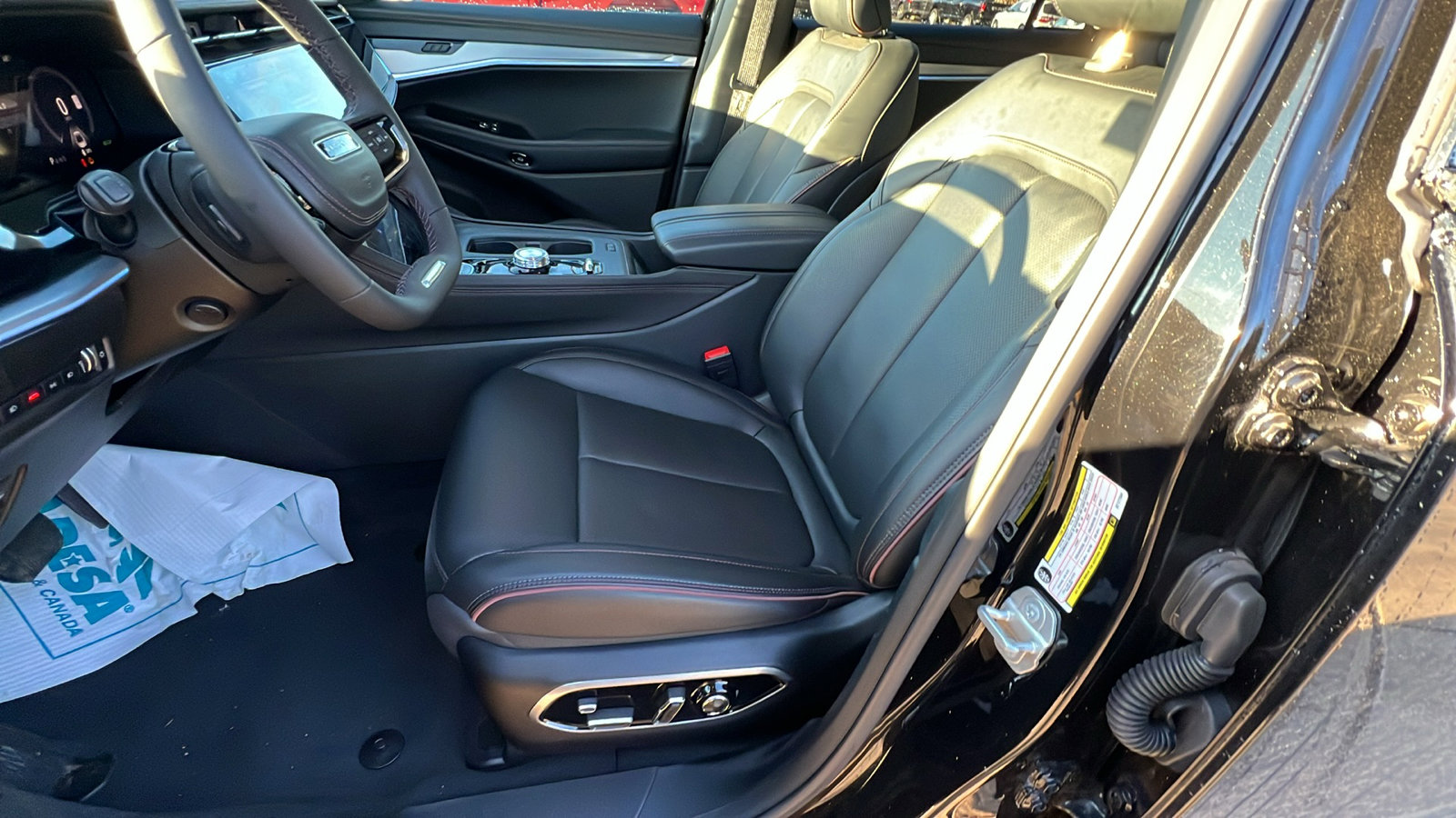 Used 2024 Jeep Wagoneer Launch Edition image 16