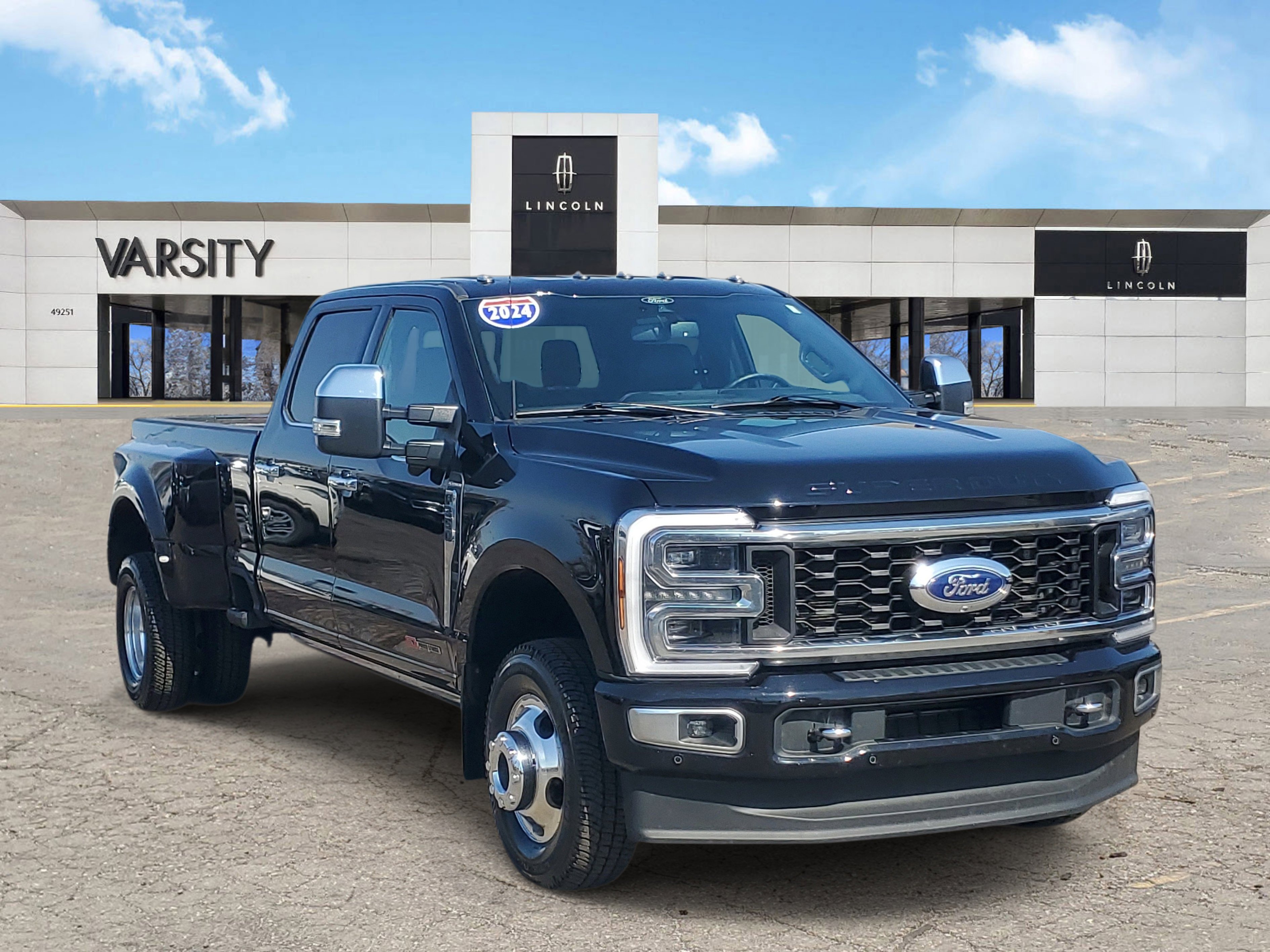 Used 2024 Ford F350 Platinum image 1
