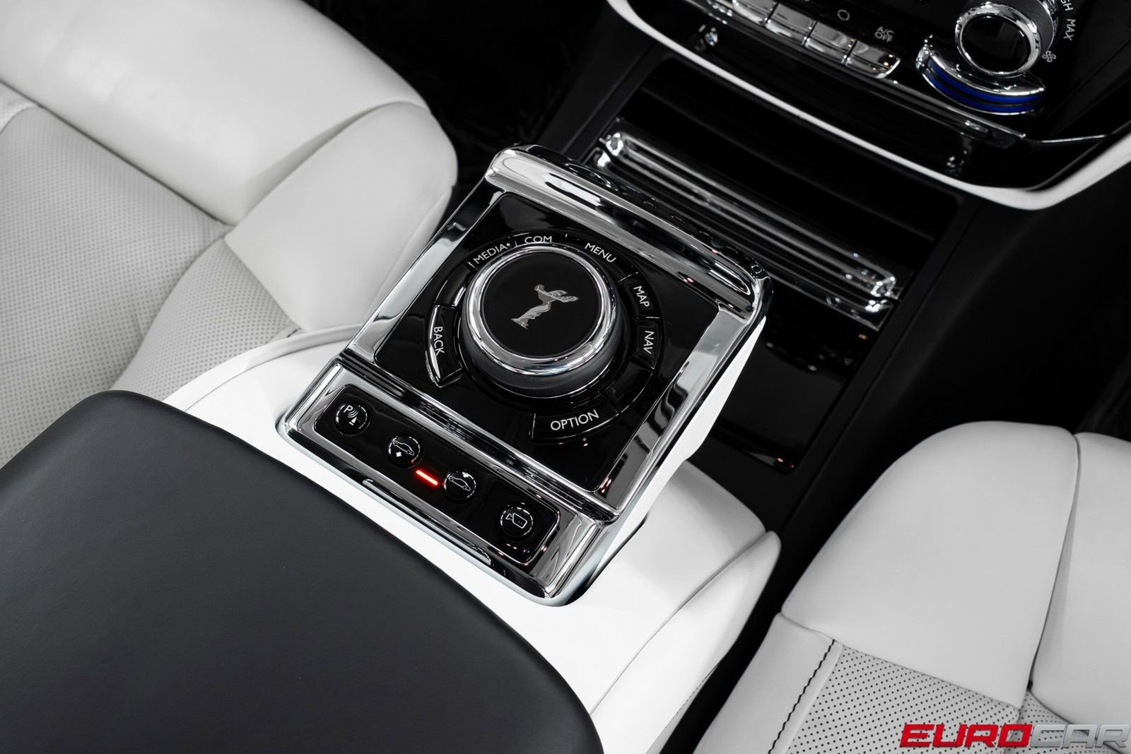 Used 2023 Rolls-Royce Phantom Sedan w/ The Phantom Package image 32