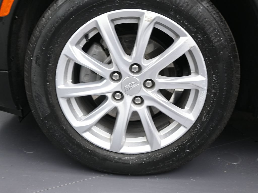 Used 2022 Cadillac XT4 Luxury w/ Driver Awareness Package FWD image 10