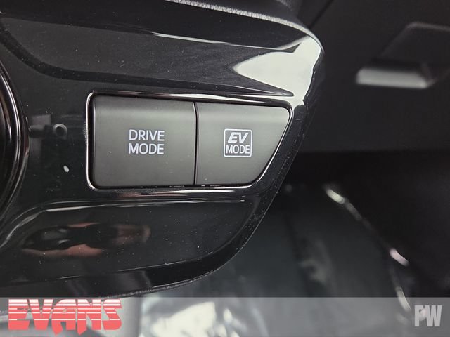 Certified 2022 Toyota Prius LE FWD image 10