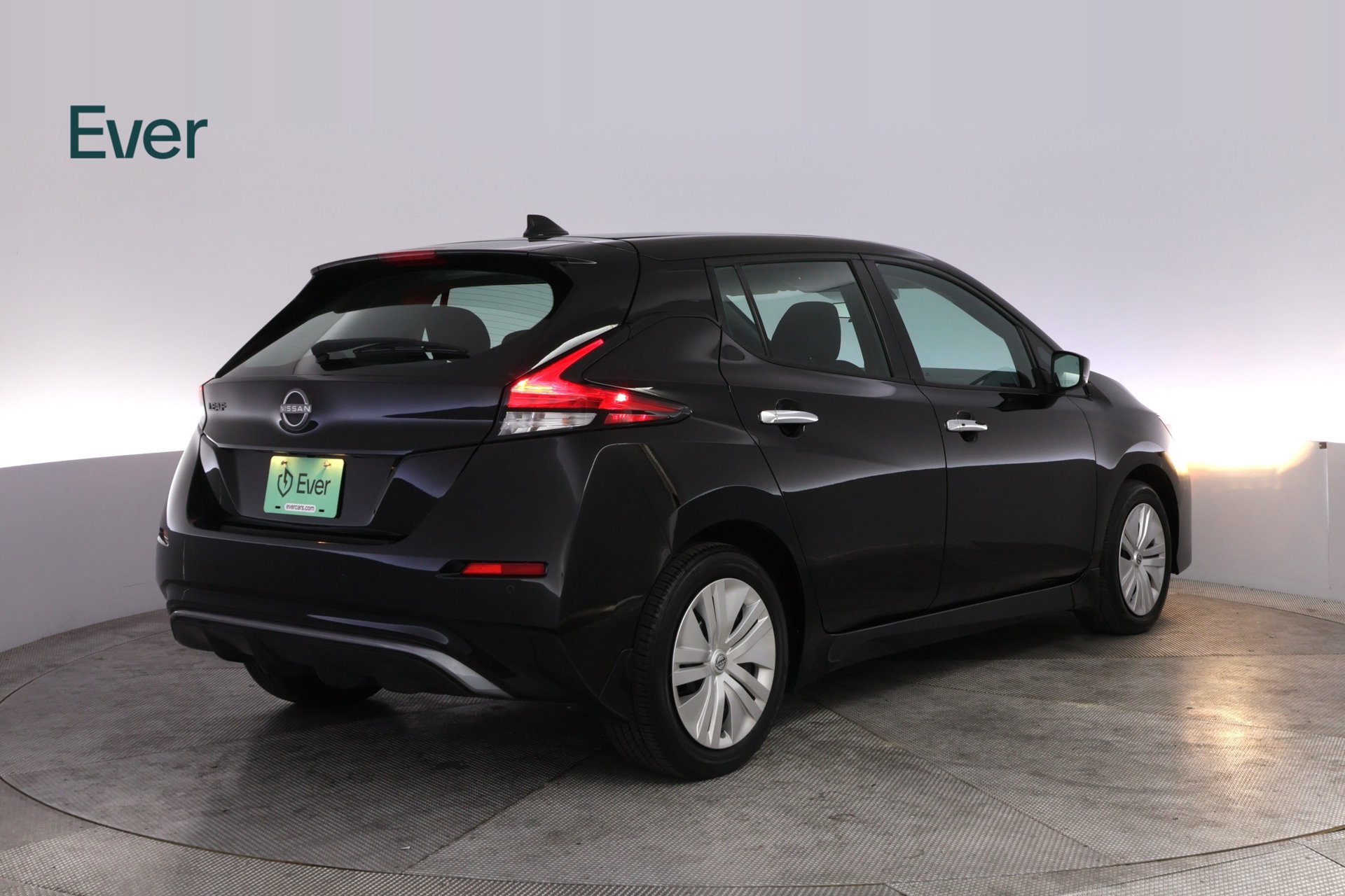 Used 2025 Nissan Leaf S FWD image 3