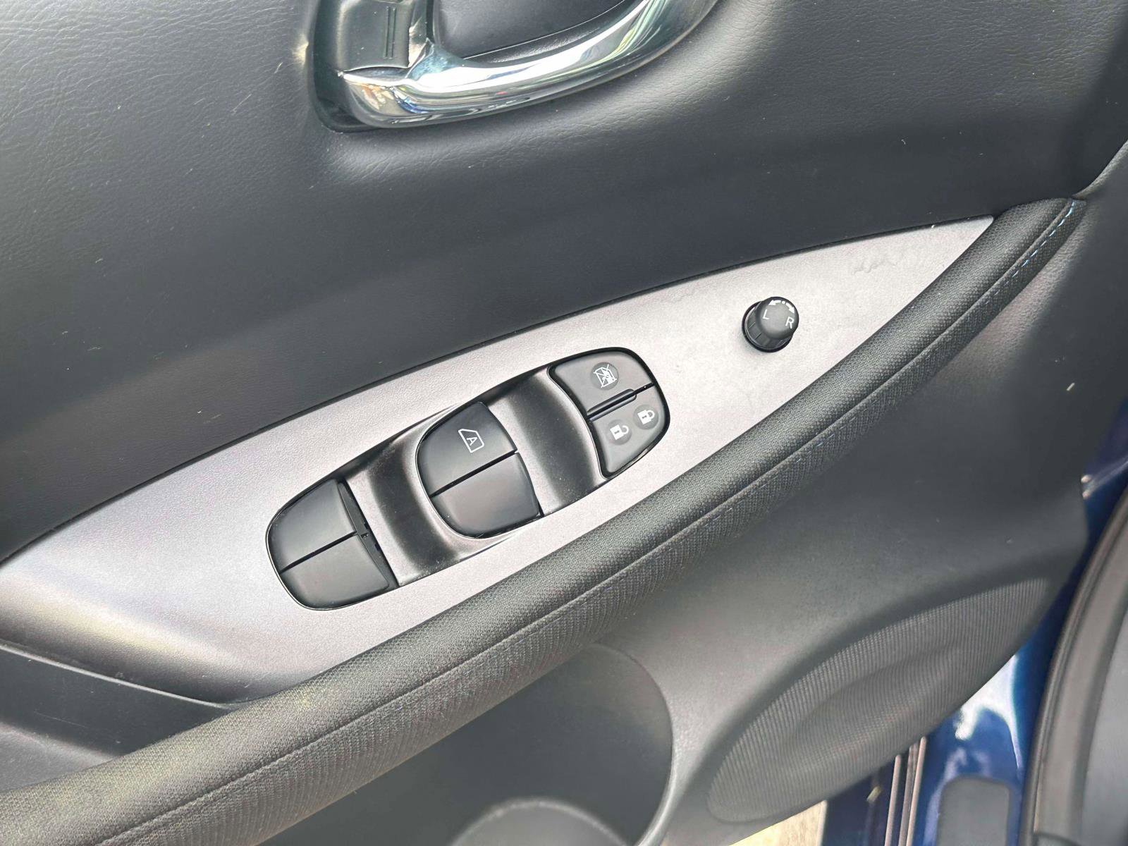 Used 2023 Nissan Leaf S image 14