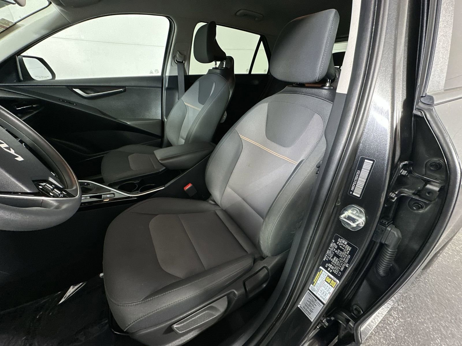 Used 2025 Kia Niro LX image 11