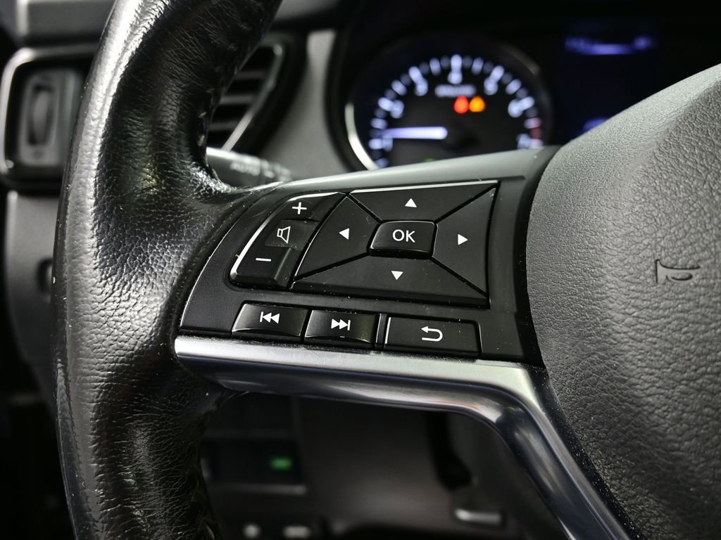 Used 2018 Nissan Rogue Sport SL w/ SL Premium Package image 6