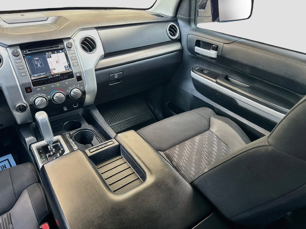 Used 2018 Toyota Tundra SR5 w/ SR5 Upgrade Package AWD/4WD image 18